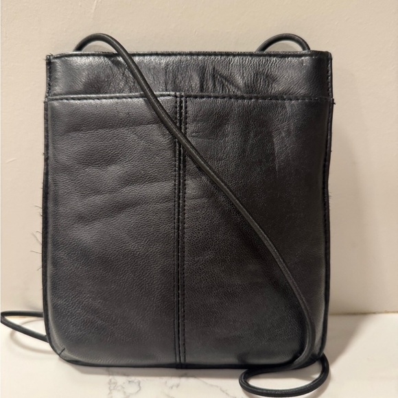 Vintage Wilson Leather Embroidered crossbody! - Picture 3 of 9